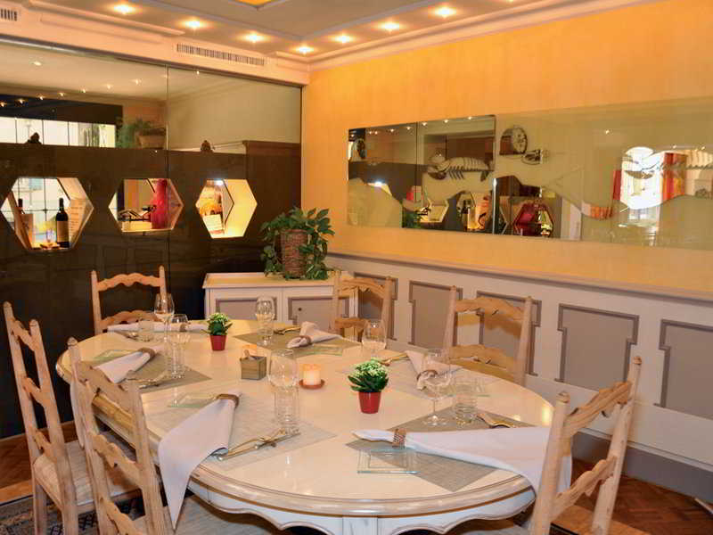 Hotel-Restaurant De La Tour Luaran gambar